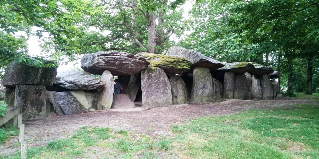 Menhirs géobiologie atelier au domaine graine et plénitude à Quistinic
