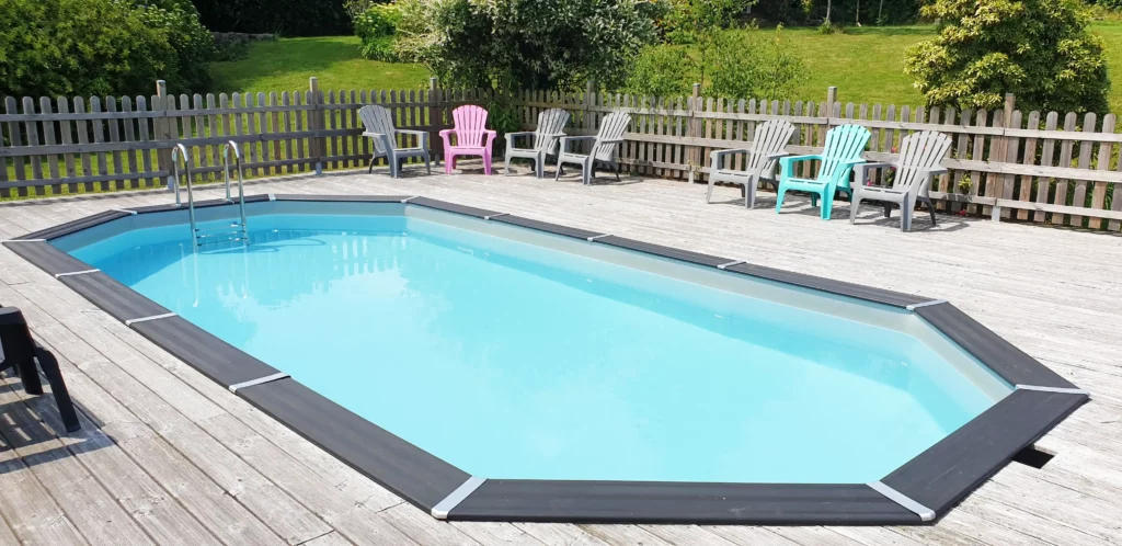 Piscine partagée du Domaine Graine et Plénitude, ouverte en saison