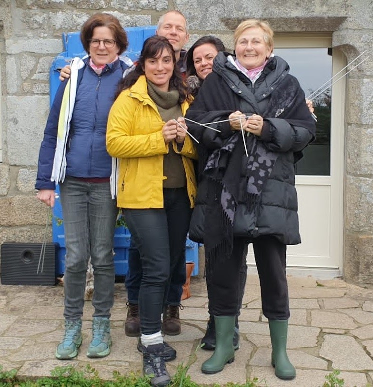 Atelier Sourcellerie, utiliser baguettes de sourcier
